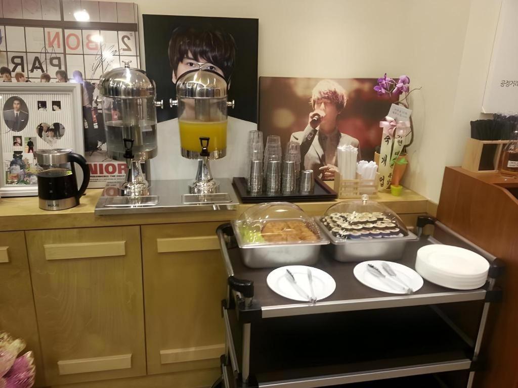 Hotel Myeongdong Mom House Seoul Exterior foto