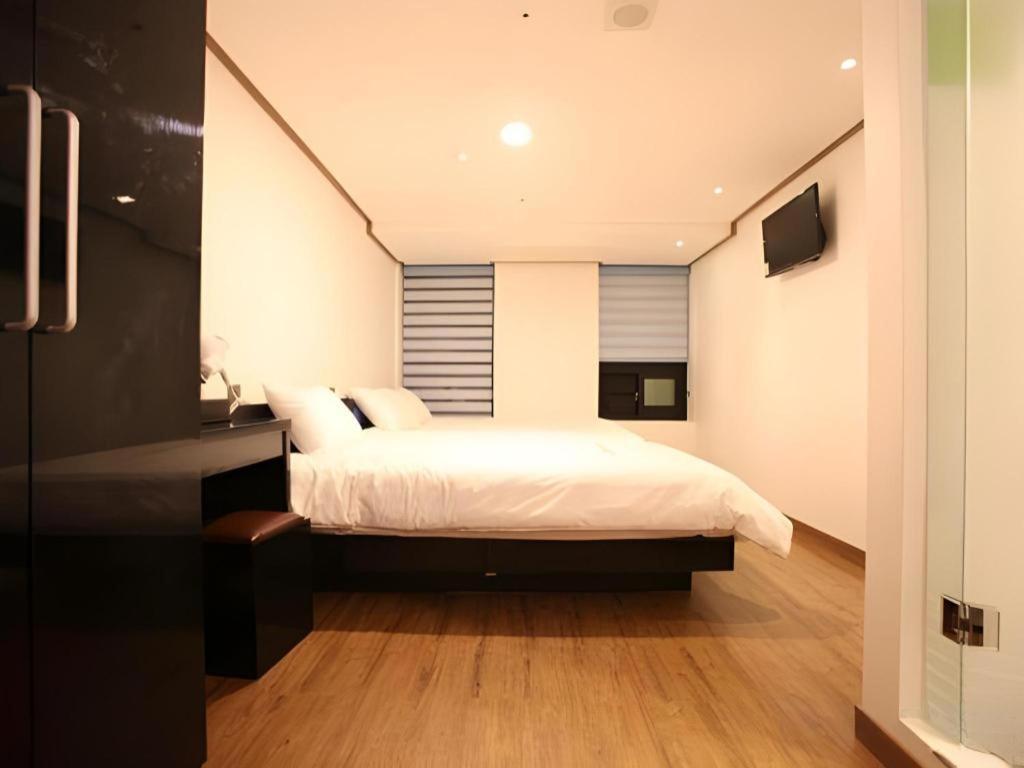 Hotel Myeongdong Mom House Seoul Exterior foto