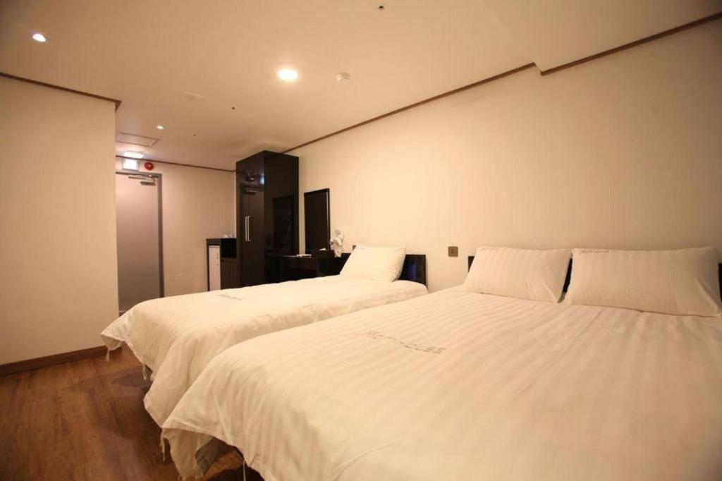 Hotel Myeongdong Mom House Seoul Exterior foto